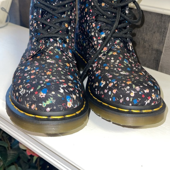 Dr Martens women’s size 9L - Picture 2 of 9